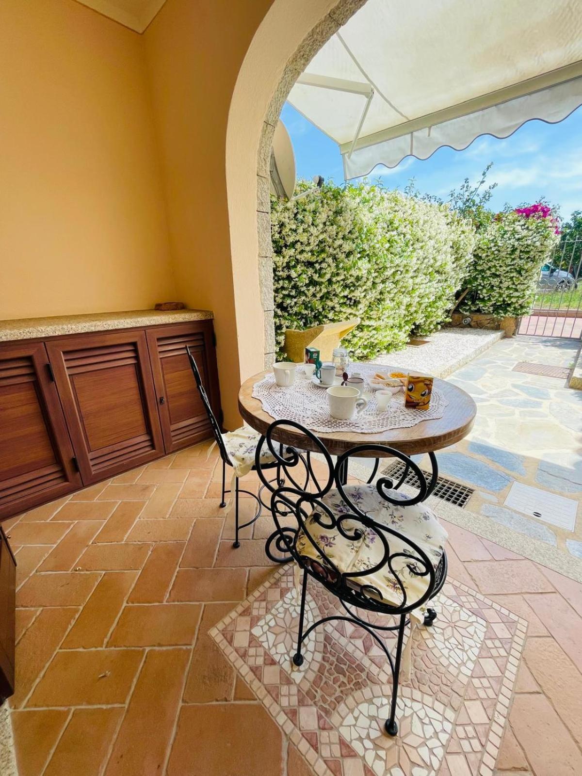 Appartamento Le Querce Vaccileddi Bagian luar foto