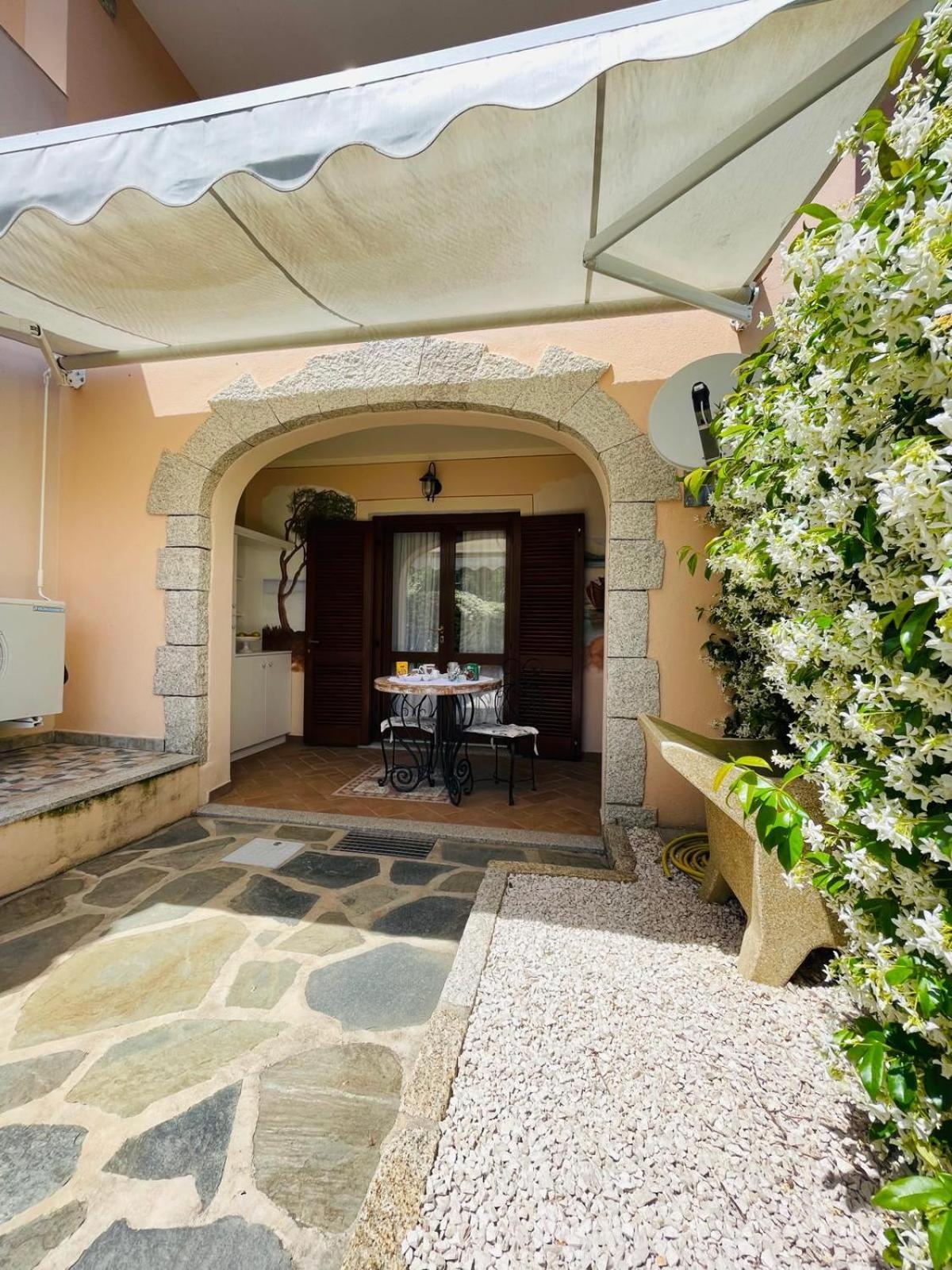 Appartamento Le Querce Vaccileddi Bagian luar foto