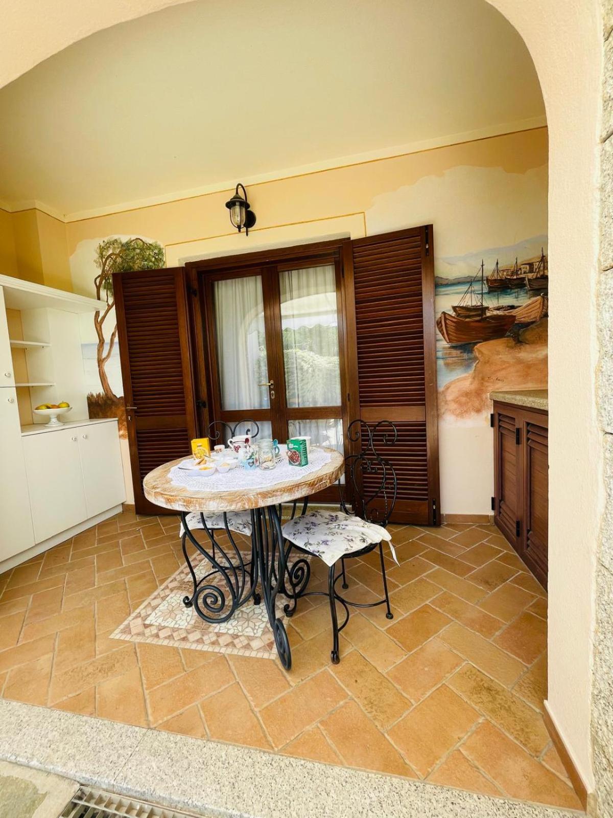 Appartamento Le Querce Vaccileddi Bagian luar foto